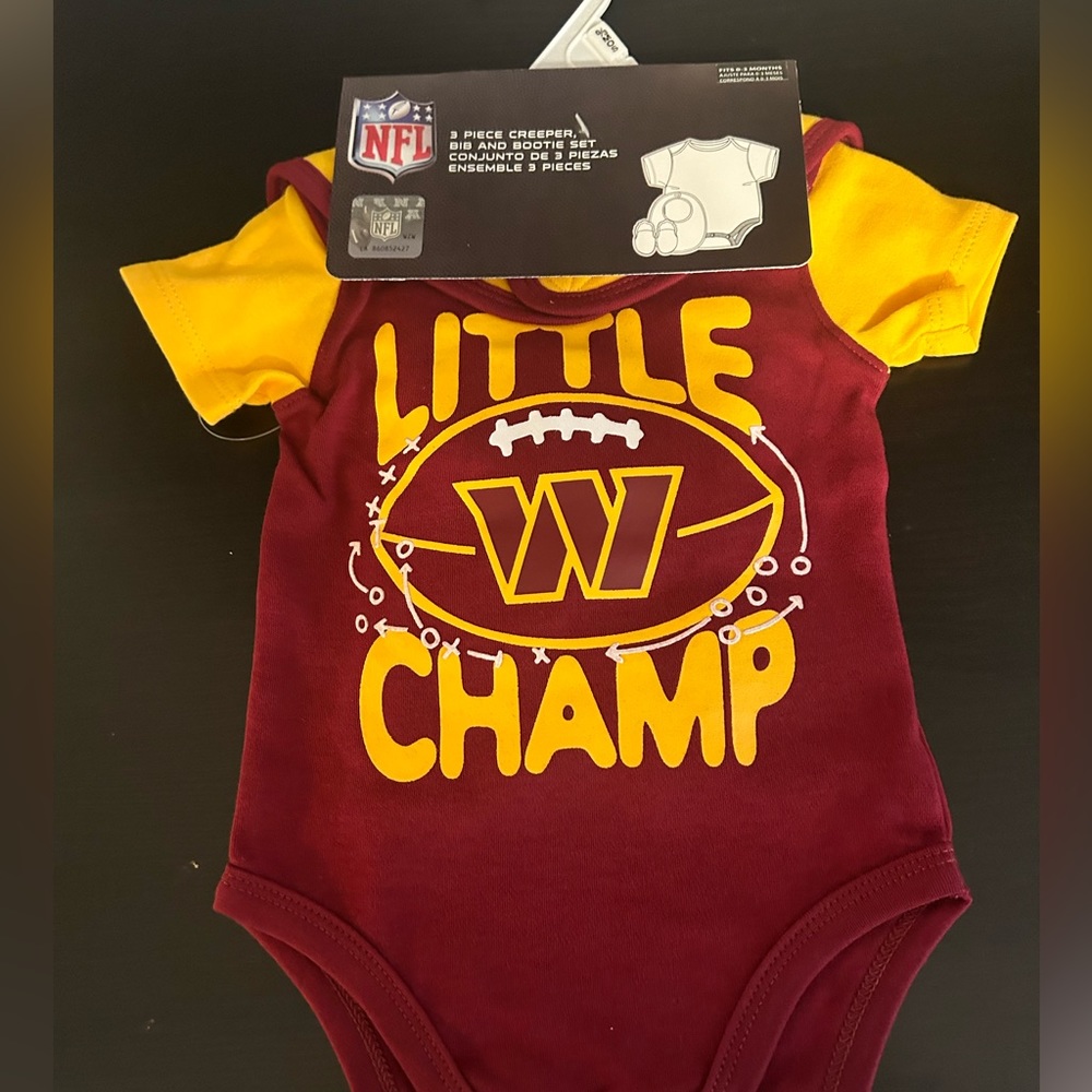 Washington Commanders infant 3-piece creeper, bib and bootie set. Size 0-3 mo.